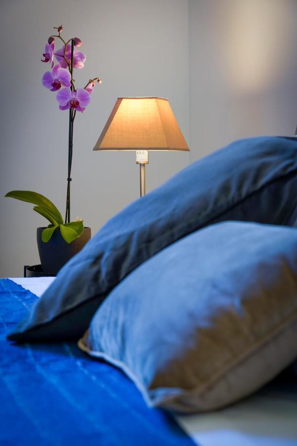Cozy Roman Apartment With Parking Флоренция Экстерьер фото
